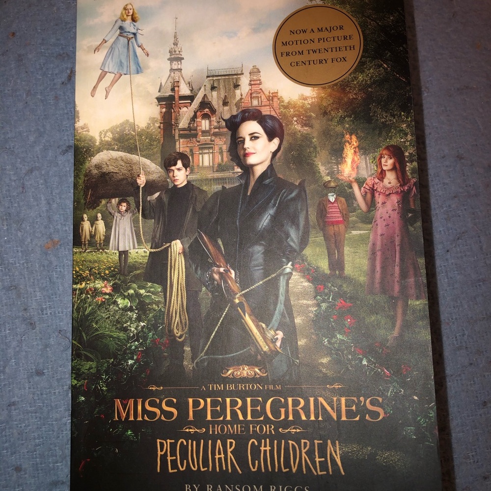 Miss peregrines home for peculiar children book